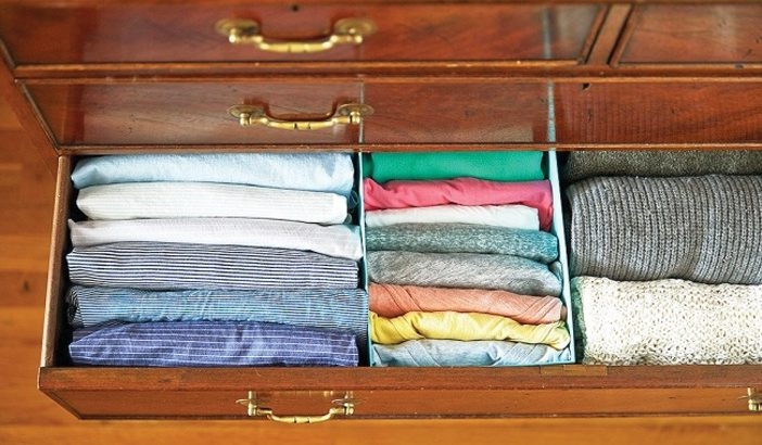 Phân loại quần áo thường xuyên mặc vào một ngăn
